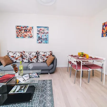 Daire Modern Near Cathedral - Location *