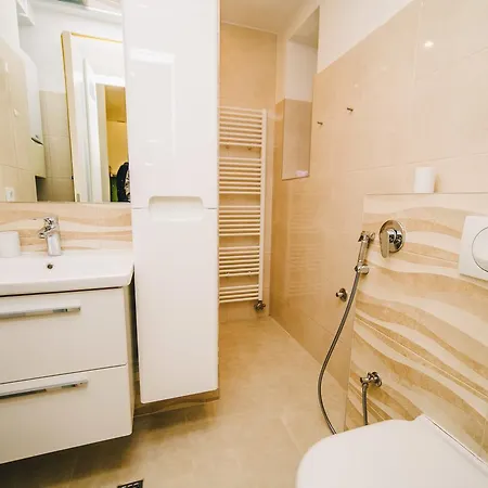 Modern Near Cathedral - Location Apartment Sarajevo